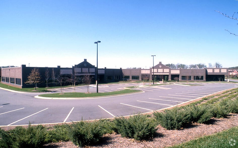 More Photos Of 11390 Old Roswell Rd, Roswell Research And Development For Lease