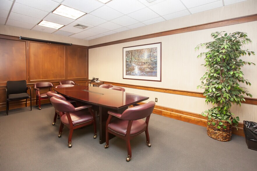 More Photos Of 800 Hingham St, Rockland Office For Lease