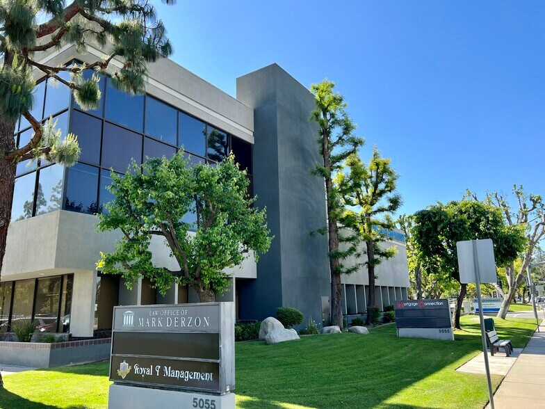 Primary Photo Of 5055 California Ave, Bakersfield Office For Lease