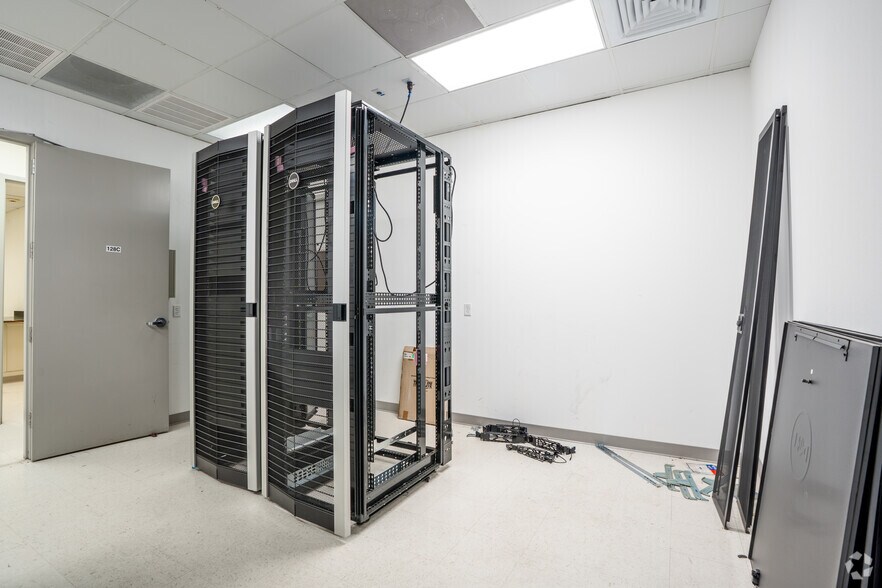More Photos Of 4233 Technology Dr, Durham Research And Development For Lease