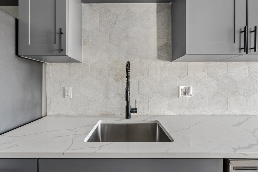 More Photos Of 4034 E Moreland St, Phoenix Multifamily For Sale