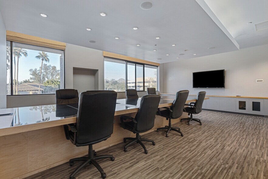 More Photos Of 9495 E San Salvador Dr, Scottsdale Medical For Lease