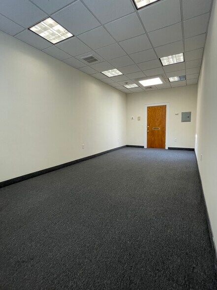 More Photos Of 238 Main St, Hackensack Storefront Retail Office For Lease