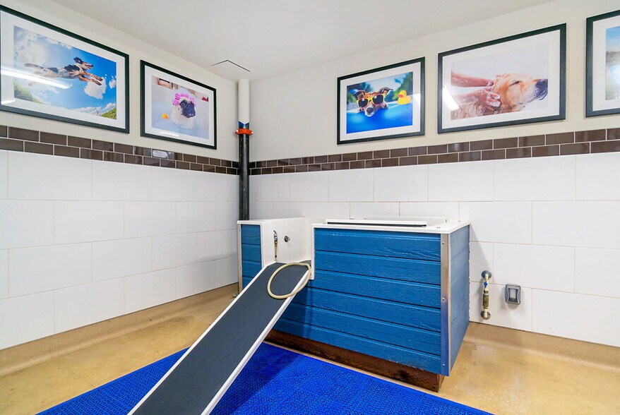 More Photos Of 12345 NE 115TH Pl, Kirkland Apartments For Lease