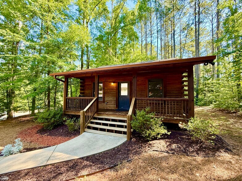 More Photos Of 701 Wingert Road rd, Greenwood Specialty For Sale