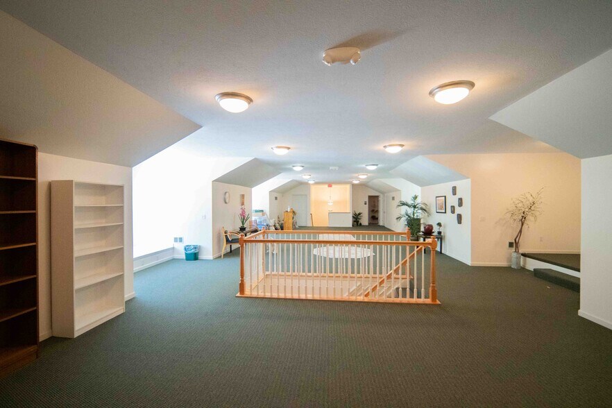 More Photos Of 3375 Blackmore Rd, Perry Light Manufacturing For Sale