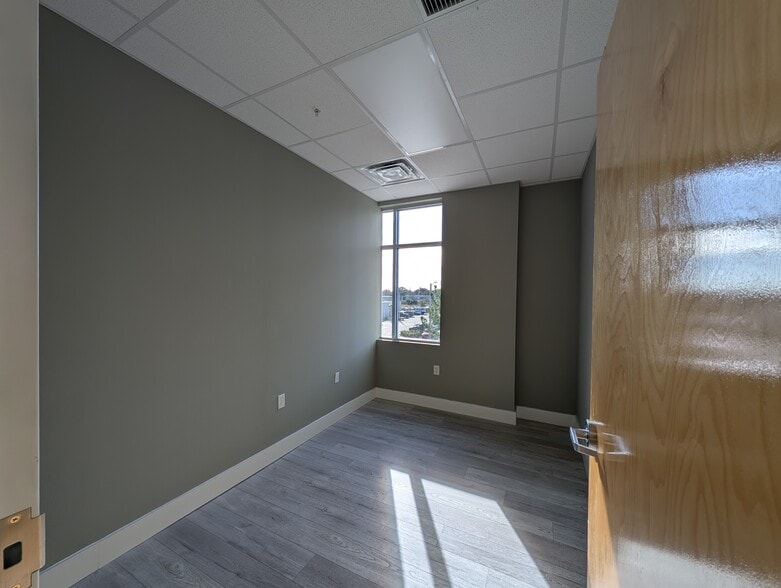 More Photos Of 1210 E Osceola Pky, Kissimmee Medical For Lease