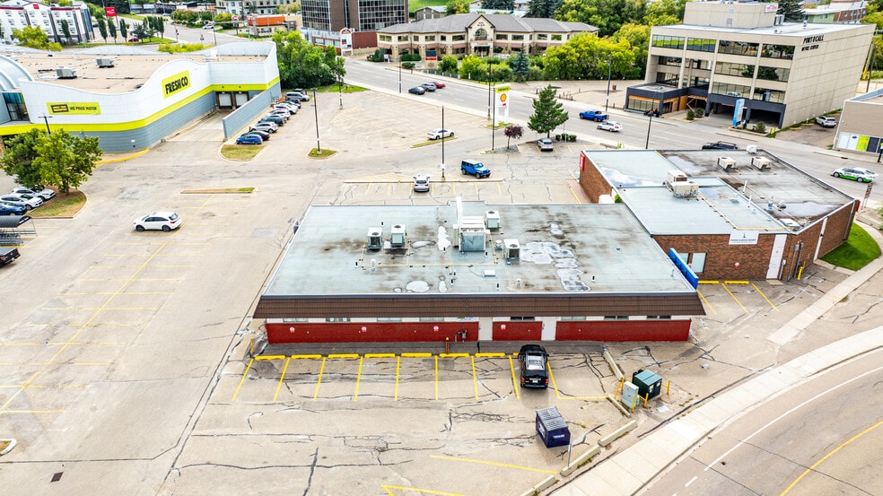 More Photos Of 4419 50 Ave, Red Deer Storefront Retail Office For Lease