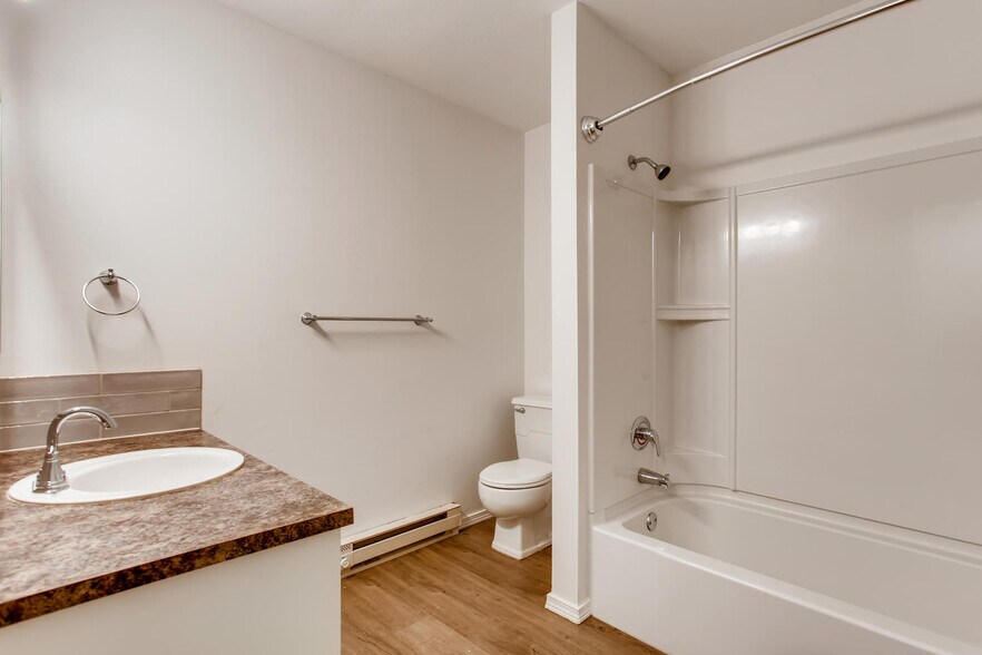 More Photos Of 8102-8122 SW 31st Ave, Portland Multifamily For Sale