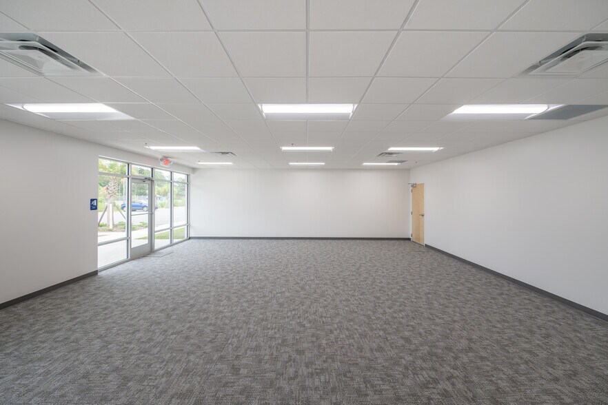 More Photos Of 2280 Lane Ave N, Jacksonville Unknown For Lease