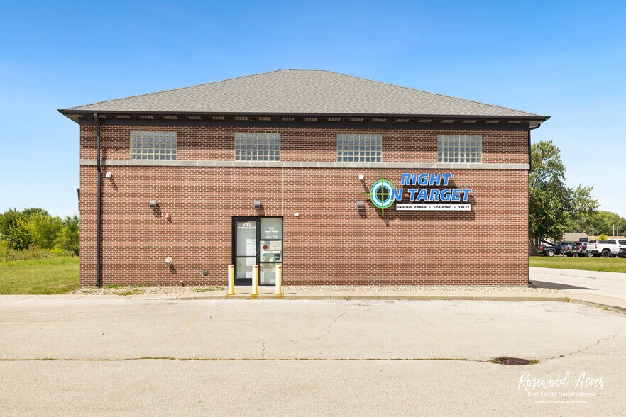 More Photos Of 233 Mooney Dr, Bourbonnais Specialty For Sale