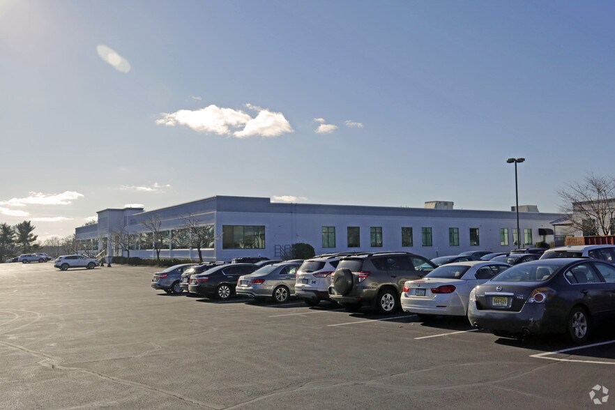 More Photos Of 826 Newtown Yardley Rd, Newtown Office For Sale