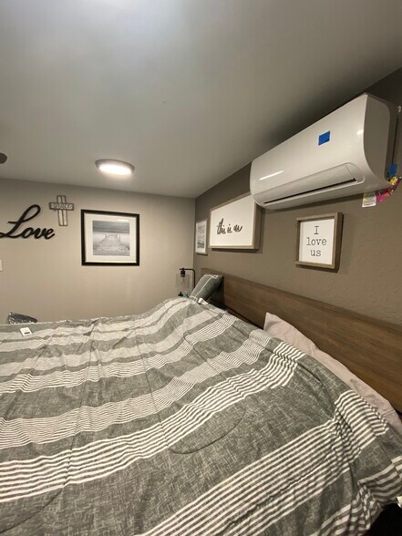 More Photos Of 8051 Ulmerton Rd, Largo Office For Sale