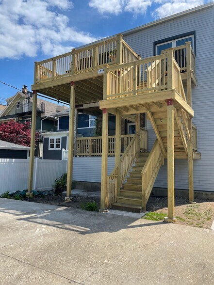 More Photos Of 1228 W Glenlake Ave, Chicago Apartments For Sale