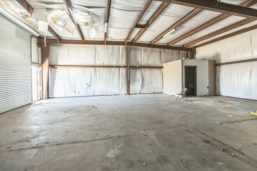 More Photos Of 17265 Darwin Ave, Hesperia Service For Lease