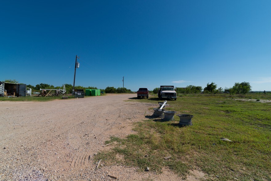 More Photos Of 9605 Fm 812, Austin Warehouse For Lease