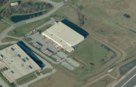 More Photos Of 600 Bartlett Dr, York Warehouse For Lease