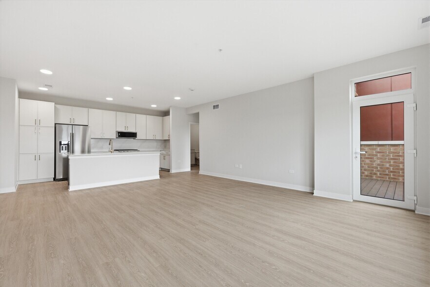 More Photos Of 1850 Glenview Rd, Glenview Apartments For Lease