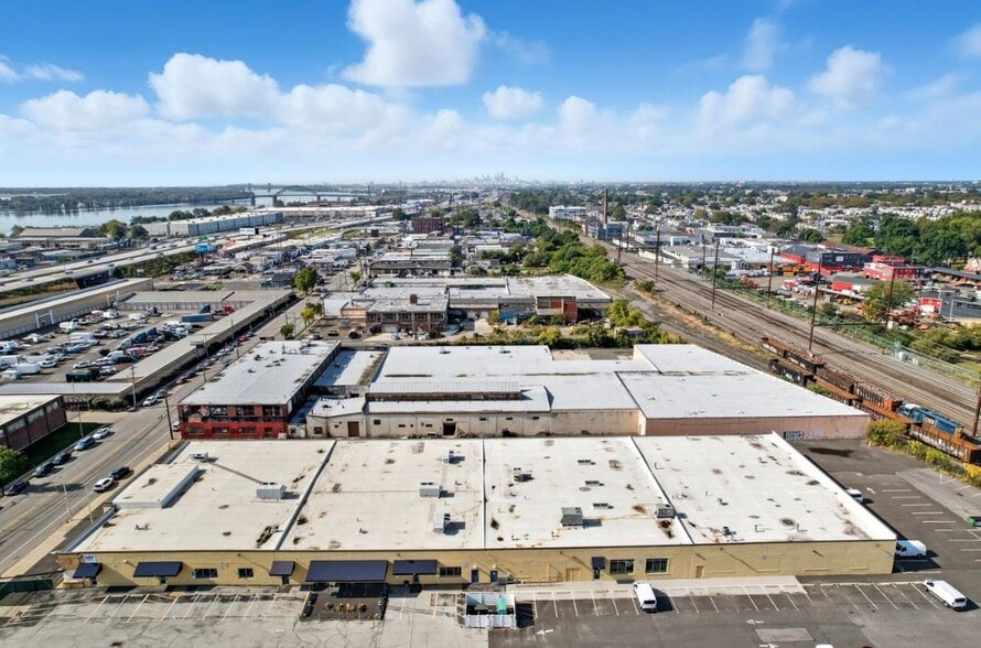 More Photos Of 7520 State Rd, Philadelphia Warehouse For Sale