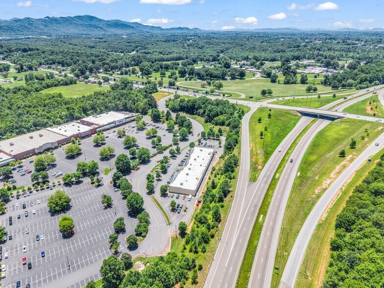 More Photos Of 104-168 Fiddlers Run Blvd, Morganton Unknown For Lease
