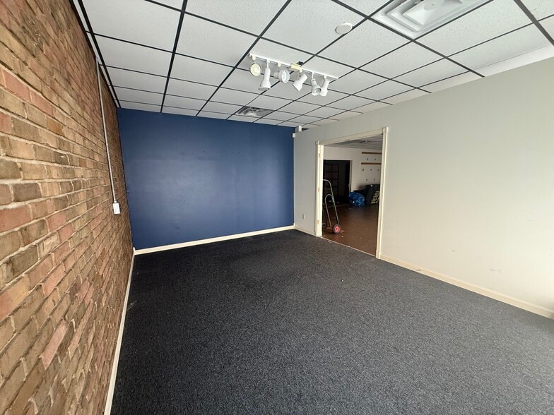 More Photos Of 3880-3888 Dayton-Xenia Rd, Dayton Storefront For Lease