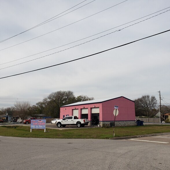 More Photos Of 3102 1st Ave S, Texas City Auto Repair For Sale