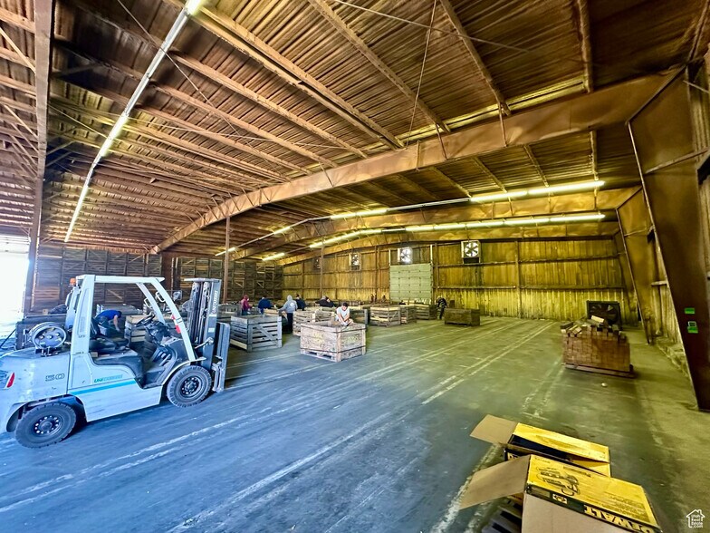 More Photos Of 848 S 2000 W, Syracuse Unknown For Lease