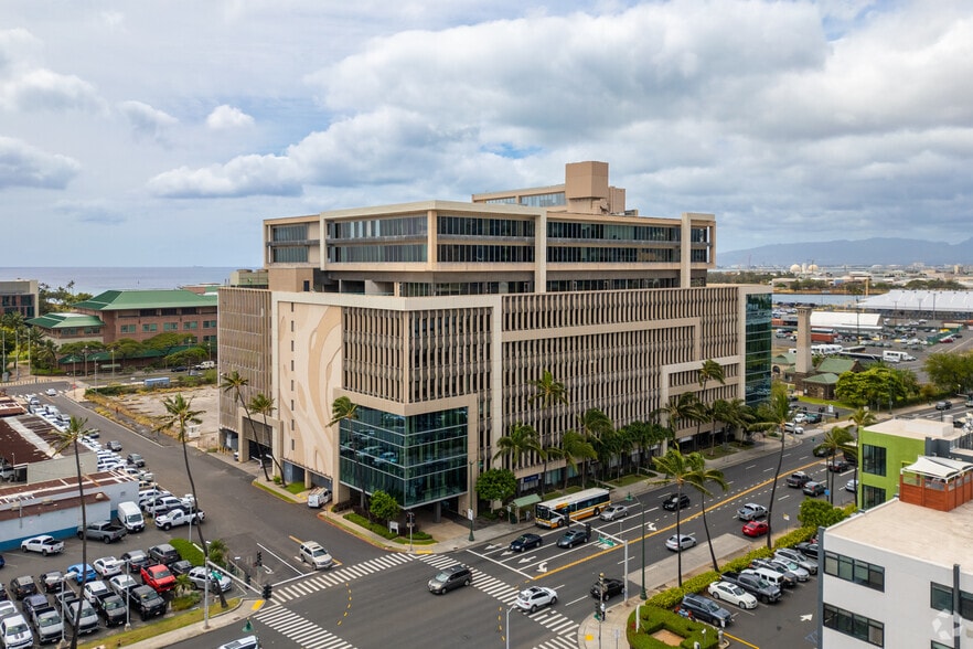More Photos Of 677 Ala Moana Blvd, Honolulu Office For Lease