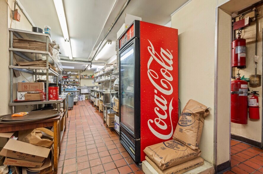 More Photos Of 376 Bullocks Point Ave, Riverside Restaurant For Sale