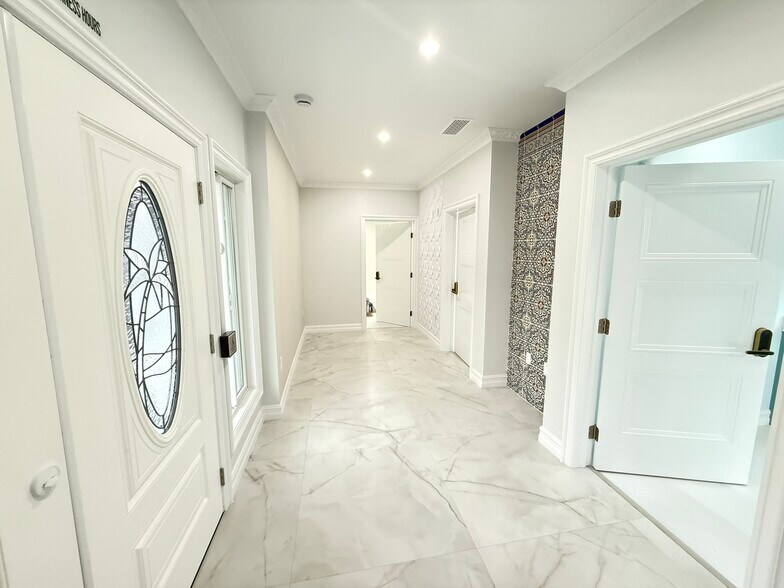 More Photos Of 5200 Lake Murray Blvd, La Mesa Medical For Lease