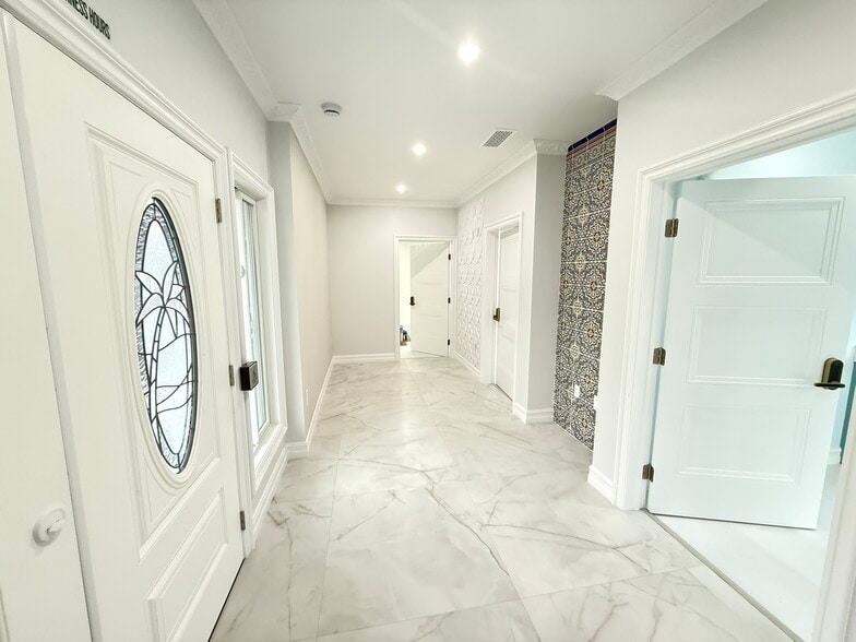 More Photos Of 5200 Lake Murray Blvd, La Mesa Medical For Lease