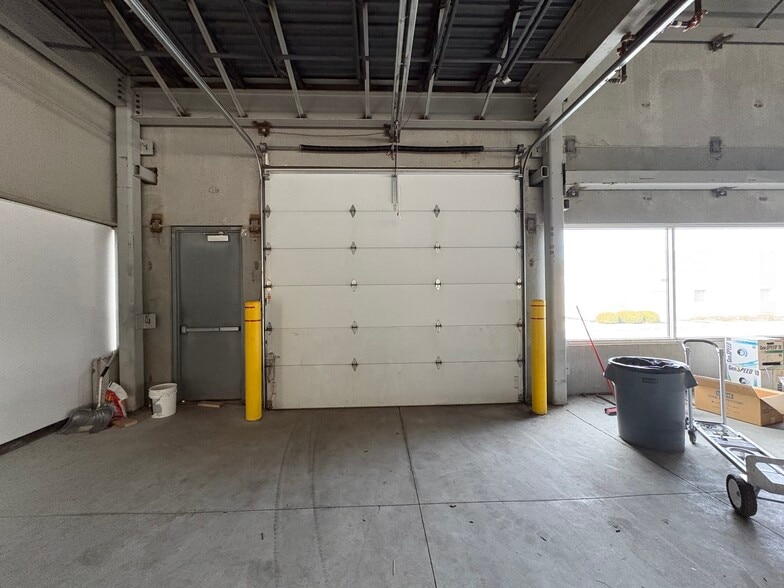 More Photos Of 3589 Sagamore Pky, Lafayette Office For Lease