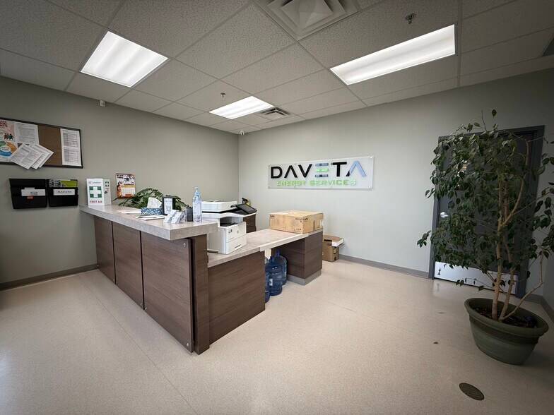 More Photos Of 158 Queens Dr, Red Deer County Truck Terminal For Lease