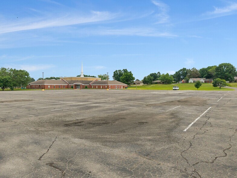 More Photos Of 1101 N Wheeler Ave, Sallisaw Religious Facility For Sale