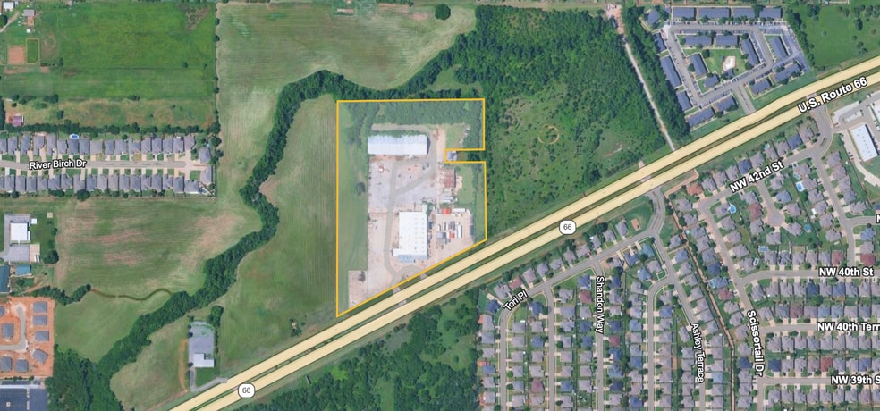More Photos Of 1515 E Main St, Yukon Industrial For Sale