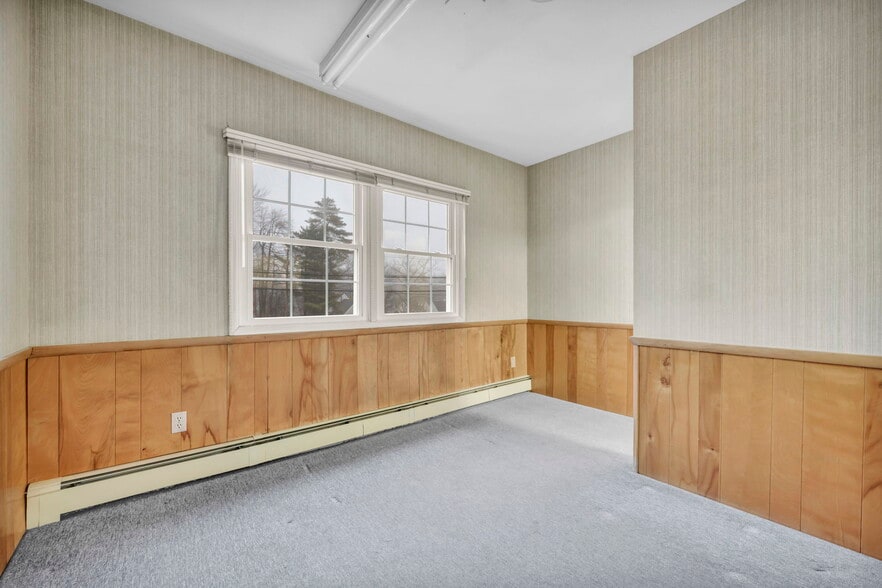 More Photos Of 10570-10574 Ravenna Rd, Twinsburg Office For Lease