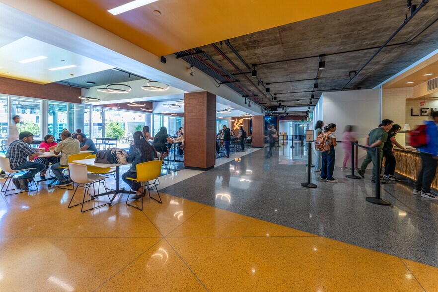 More Photos Of 9500 Gilman Dr, La Jolla Restaurant For Lease