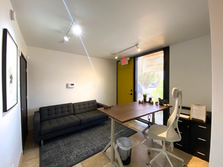 More Photos Of 4331 N 12th St, Phoenix Office Residential For Lease