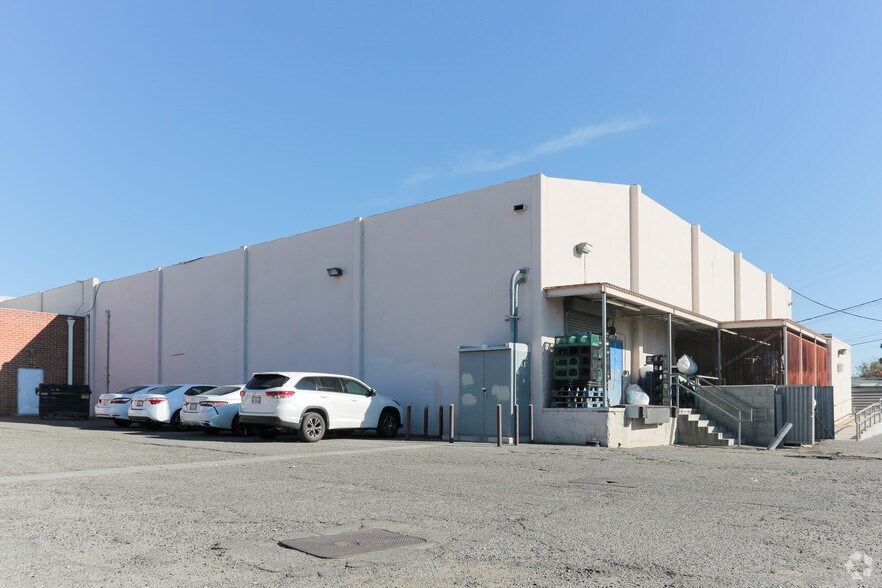 More Photos Of 2450 E Chapman Ave, Fullerton Department Store For Lease