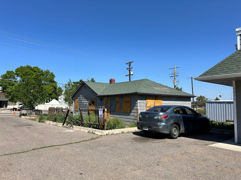 More Photos Of 6838 Lowell Blvd, Denver Warehouse For Sale