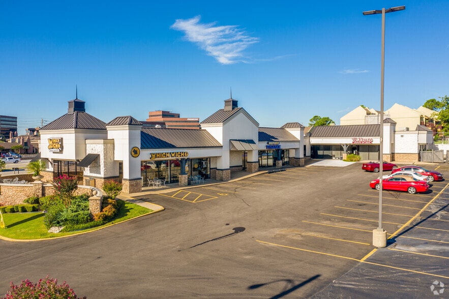 More Photos Of 6022-6028 S Memorial Dr, Tulsa Unknown For Lease