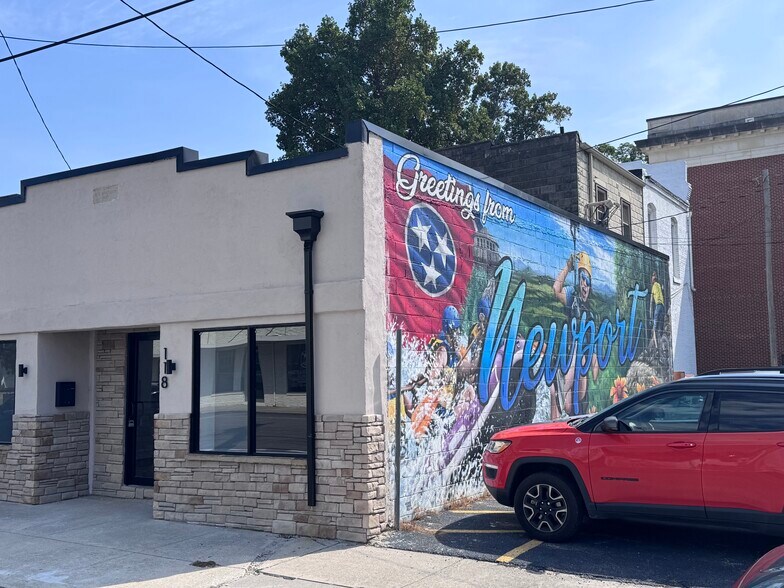 More Photos Of 118 McSween Ave, Newport Office For Sale