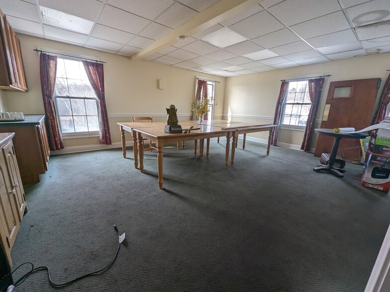 More Photos Of 17 Main St, Ballston Lake Restaurant For Lease