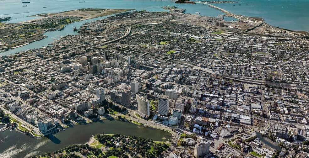 More Photos Of 2101 Webster St, Oakland Unknown For Lease