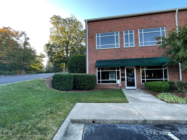 More Photos Of 5500 Adams Farm Ln, Greensboro Medical For Sale