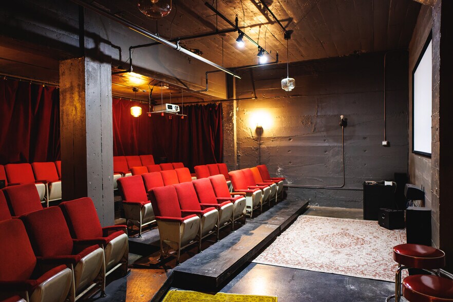 More Photos Of 1010 W Lake St, Minneapolis Coworking Space