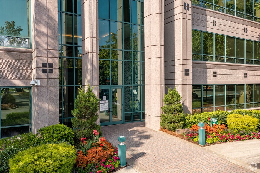 More Photos Of 6455 E Johns Xing, Johns Creek Office For Lease