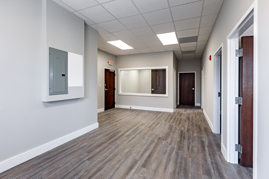 More Photos Of 1500 E Venice Ave, Venice Office For Sale