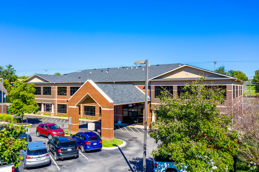 Primary Photo Of 40 W Caldwell St, Mount Juliet Medical For Lease