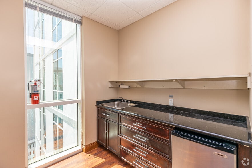 More Photos Of 9155 S Dadeland Blvd, Miami Unknown For Lease